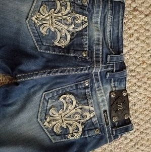 Miss me Jean's 27x29